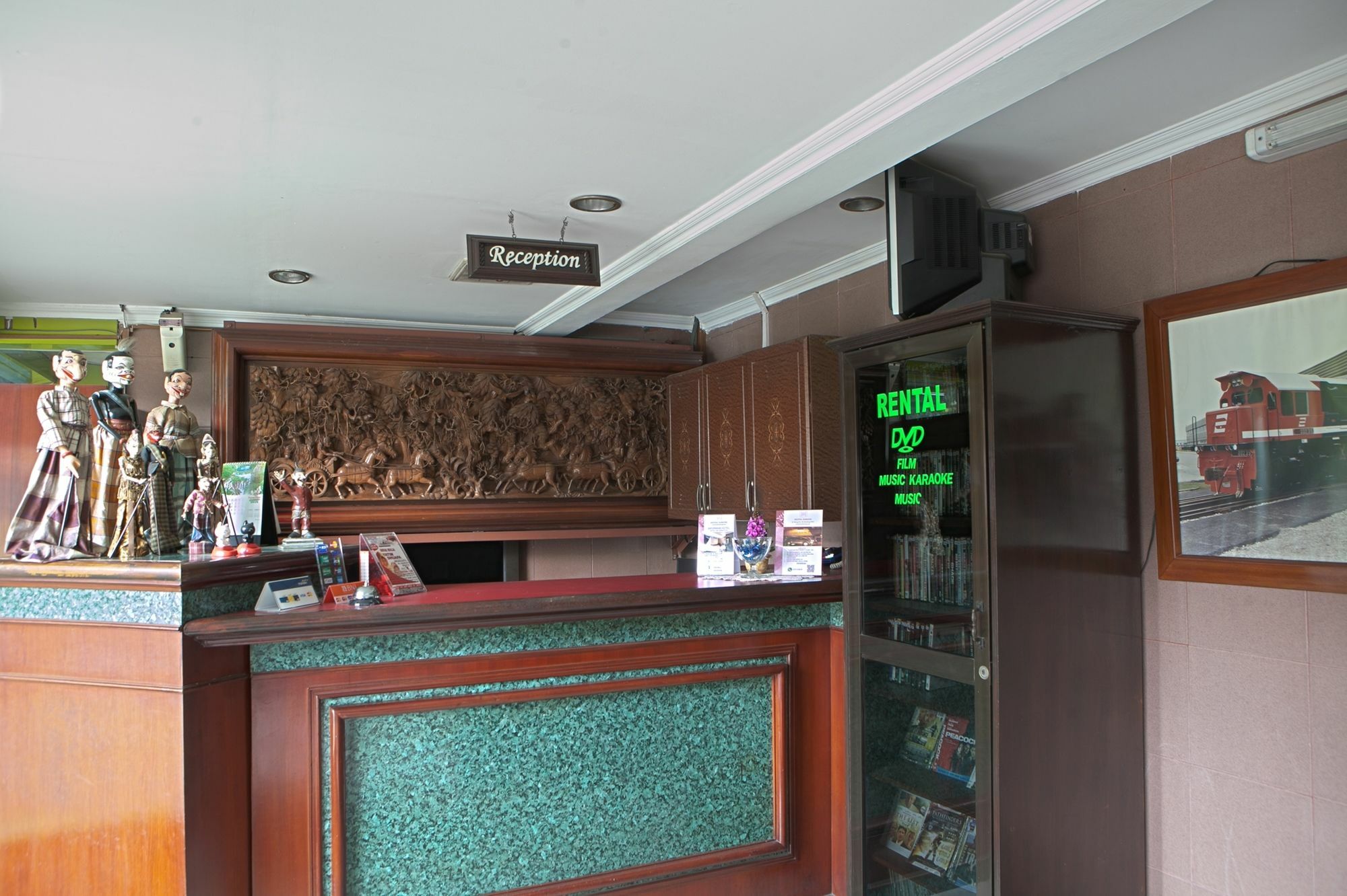 Reddoorz Plus Near Riau Street バンドゥン エクステリア 写真